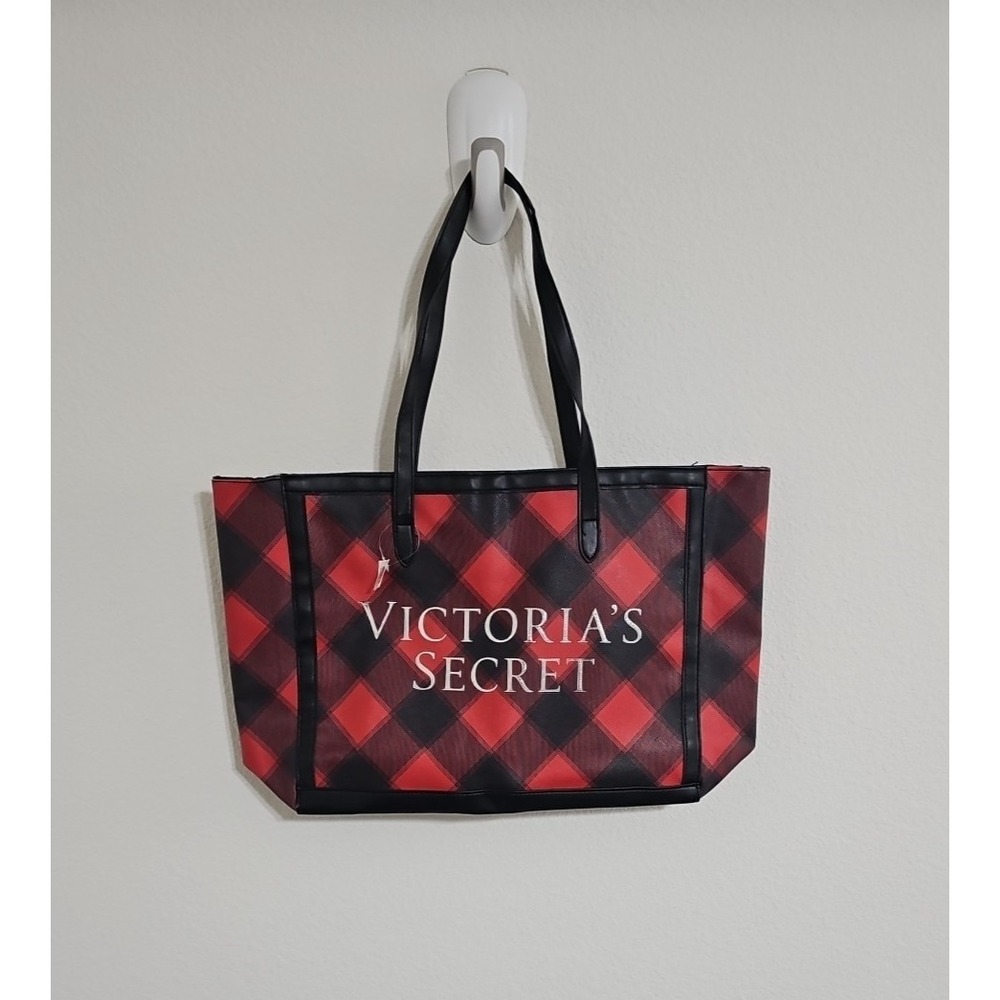Victoria's Secret Buffalo Plaid Tote Carry-on Bag Holiday‎ Christmas